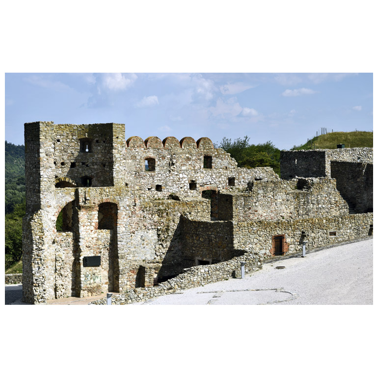 Hrad Devn